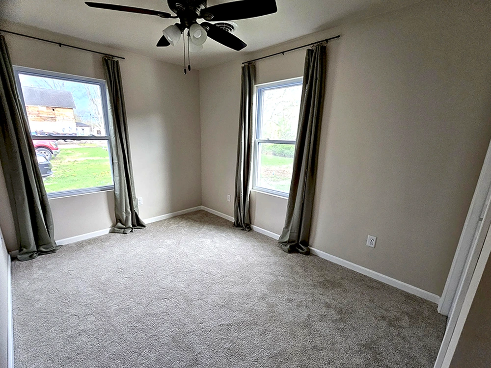 This room would make a great 2nd Bedroom, Spare Guest Room, or Office.